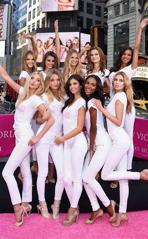 hot model photo|Victoria’s Secret Angels and Models in Bikinis: Pics.